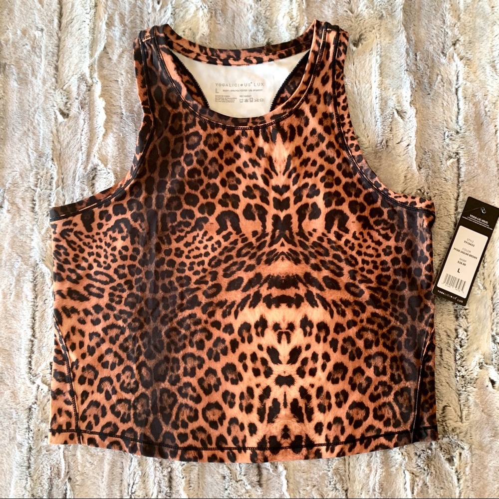 Cheetah print Yogalicious cropped workout tank top - Picture 2 of 10